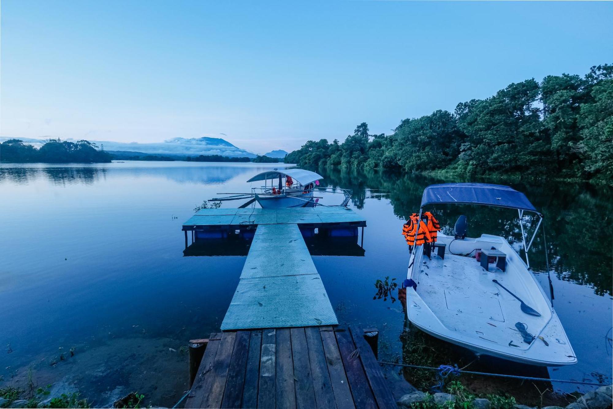 Almost Heaven Lake Resort By Cocotel Cavinti Esterno foto